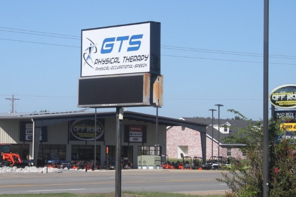 Physical Therapy Office Exterior in Southside Batesville