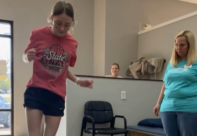 How Physical Therapy Helps Hip & Knee Pain